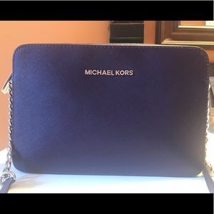 MICHAEL KORS Jet Set Travel Crossbody